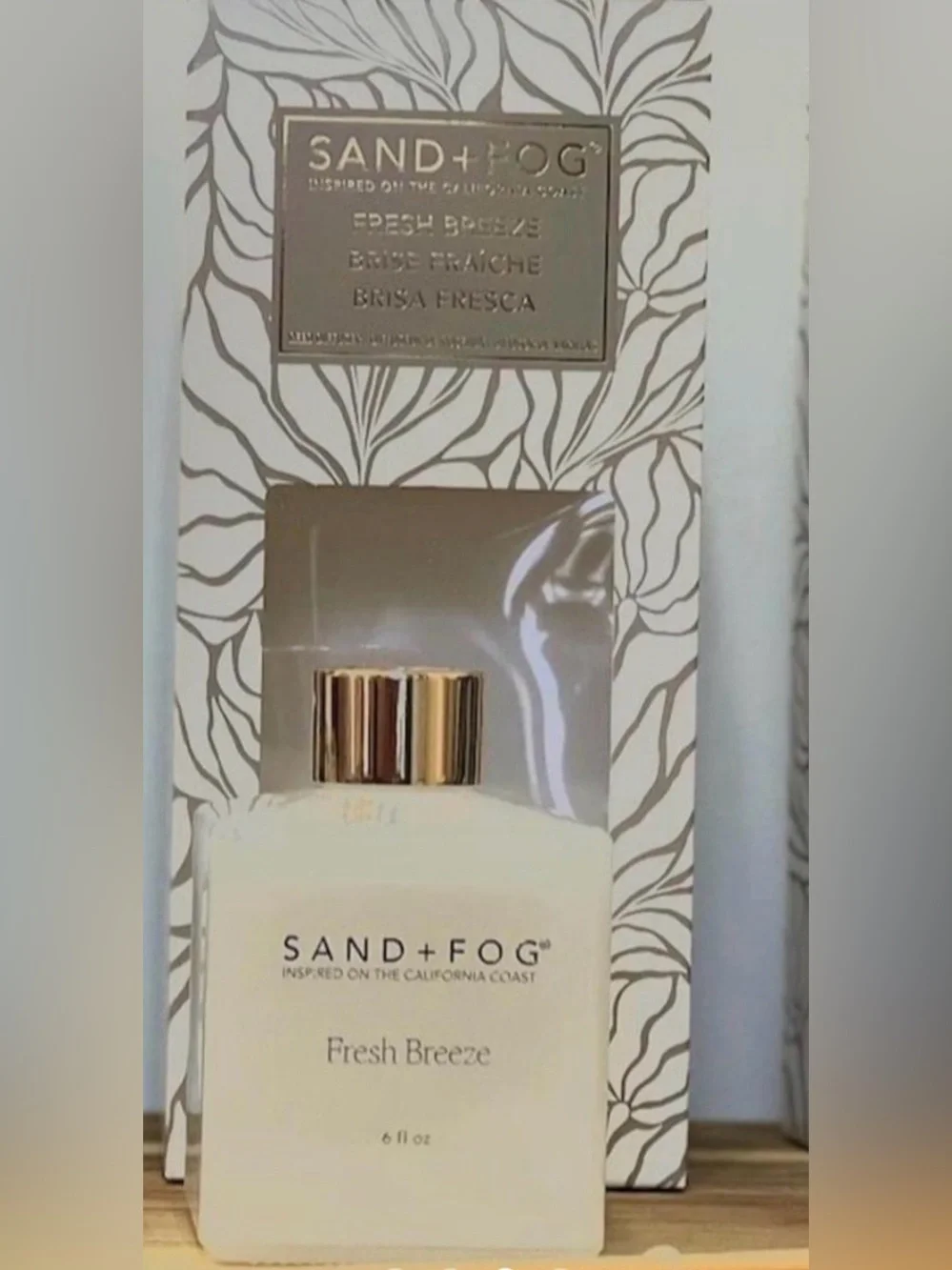SAND + FOG Fresh Breeze Reed Diffuser Set - 6oz - Picture 2 of 4